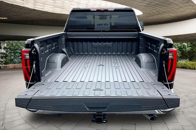 2026 GMC Sierra 2500HD Crew Cab, Standard Bed, SLT, 4WD