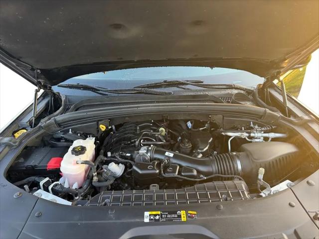 2023 Jeep Grand Cherokee L Laredo 4x2