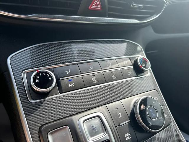 2022 Hyundai Santa Fe SE
