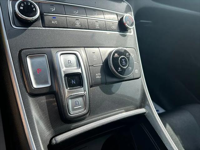 2022 Hyundai Santa Fe SE