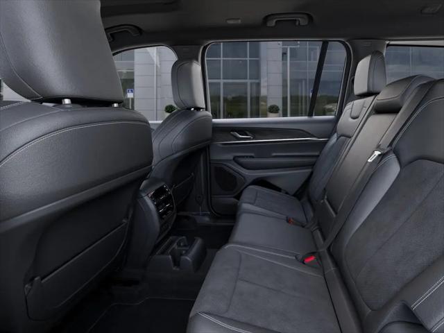 2026 Jeep Grand Cherokee L Altitude 4x4