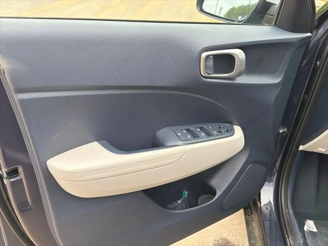 2026 Hyundai Venue SEL w/Two-Tone Roof