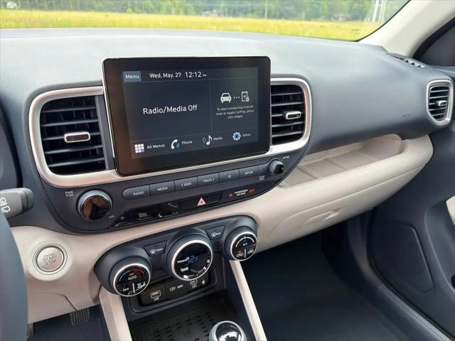 2026 Hyundai Venue SEL w/Two-Tone Roof