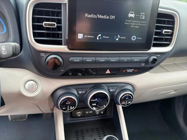 2026 Hyundai Venue SEL w/Two-Tone Roof