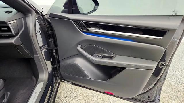 2025 Porsche Macan Electric 4
