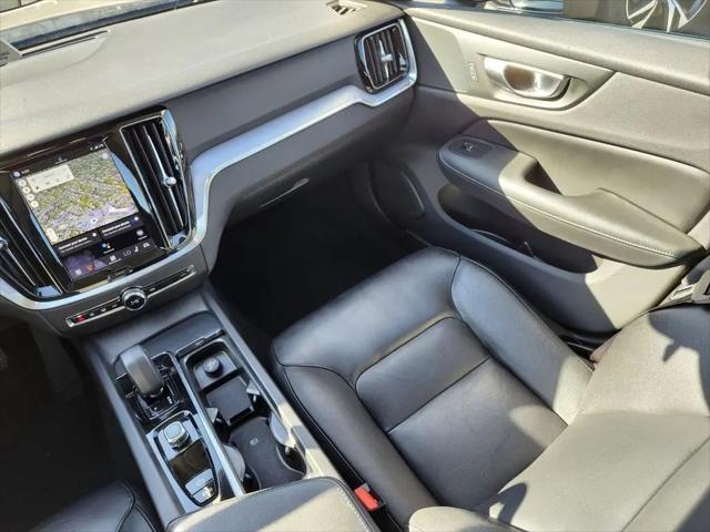 2024 Volvo S60 B5 Core Dark Theme