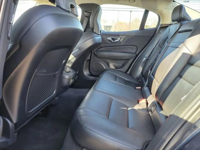 2024 Volvo S60 B5 Core Dark Theme