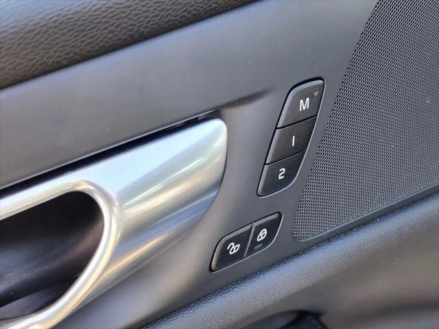 2024 Volvo S60 B5 Core Dark Theme
