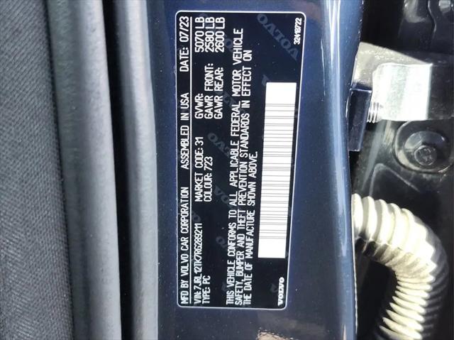 2024 Volvo S60 B5 Core Dark Theme