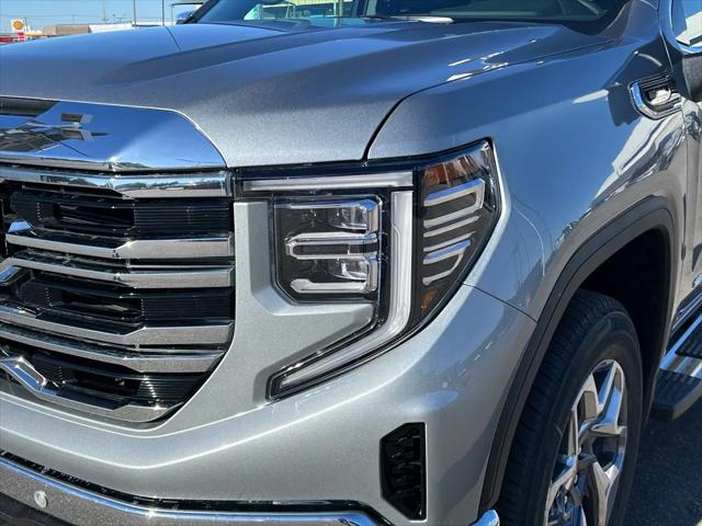 2026 GMC Sierra 1500 Crew Cab, Standard Bed, SLT, 4WD