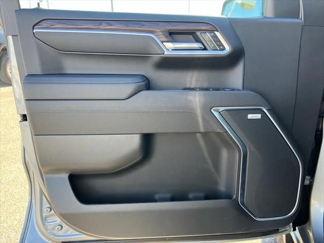 2026 GMC Sierra 1500 Crew Cab, Standard Bed, SLT, 4WD