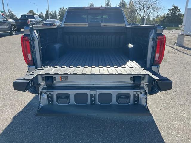 2026 GMC Sierra 1500 Crew Cab, Standard Bed, SLT, 4WD