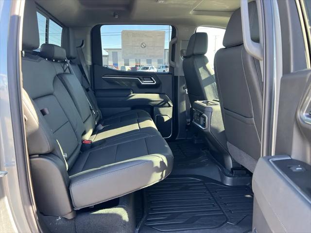 2026 GMC Sierra 1500 Crew Cab, Standard Bed, SLT, 4WD
