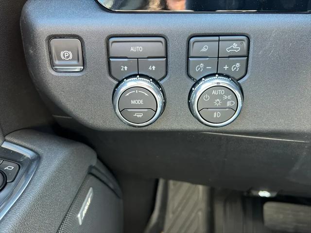 2026 GMC Sierra 1500 Crew Cab, Standard Bed, SLT, 4WD