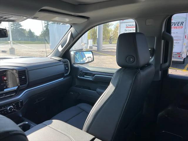 2026 GMC Sierra 1500 Crew Cab, Standard Bed, SLT, 4WD
