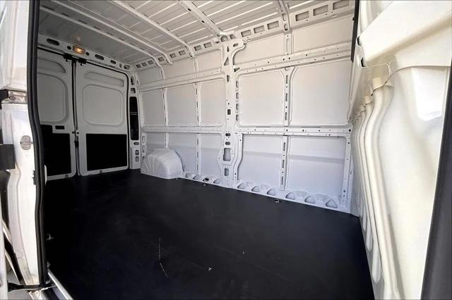 2025 Ram ProMaster 2500 Cargo Van Tradesman High Roof 159" WB w/Pass Seat