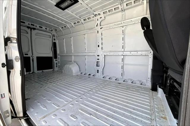 2024 Ram ProMaster Cargo Van Tradesman High Roof 159" WB EXT w/Pass Seat