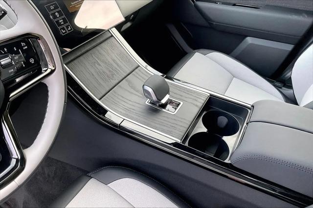 2026 Land Rover Range Rover Velar P250 Dynamic SE