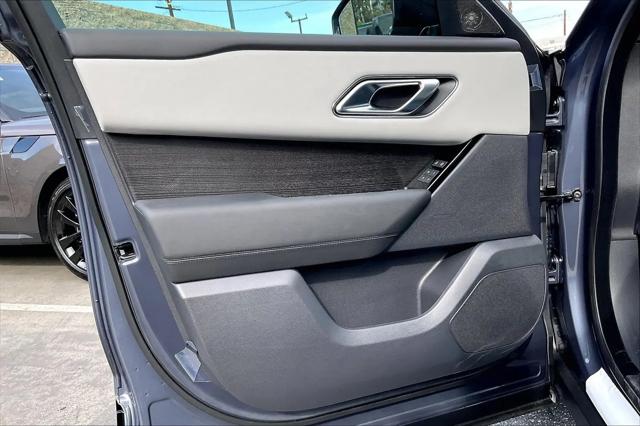 2026 Land Rover Range Rover Velar P250 Dynamic SE