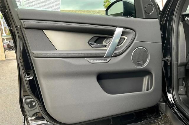 2026 Land Rover Discovery Sport Landmark