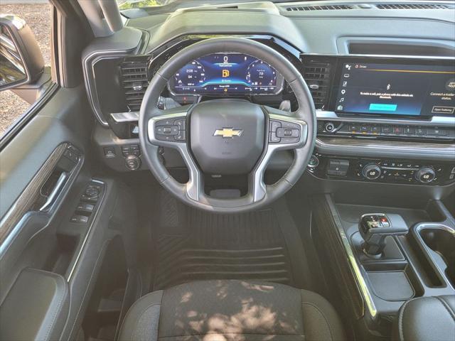 2024 Chevrolet Silverado 1500 4WD Crew Cab Short Bed LT