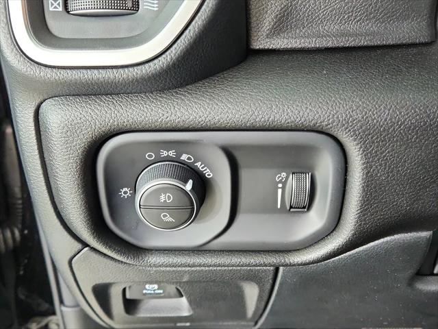 2026 Ram 1500 Big Horn Crew Cab 4x4 57 Box