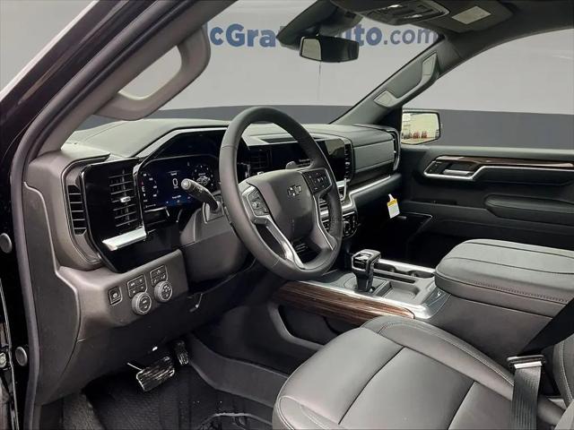 2026 Chevrolet Silverado 1500 4WD Crew Cab Short Bed RST
