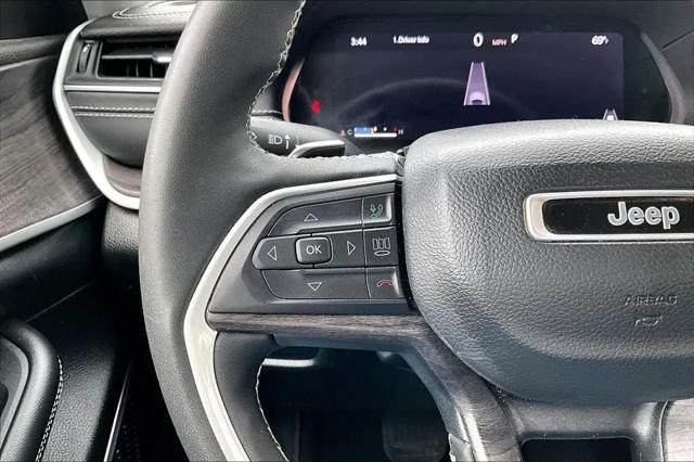 2023 Jeep Grand Cherokee L Limited 4x4