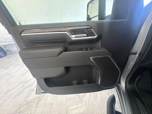 2026 GMC Sierra 3500HD Crew Cab, Long Bed, SLE Dual Rear Wheel, 4WD