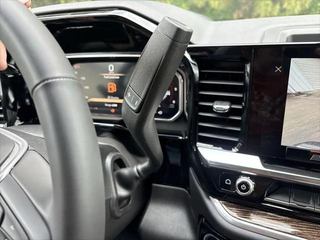 2026 GMC Sierra 2500HD Crew Cab, Standard Bed, SLE, 4WD
