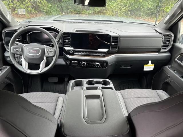 2026 GMC Sierra 2500HD Crew Cab, Standard Bed, SLE, 4WD