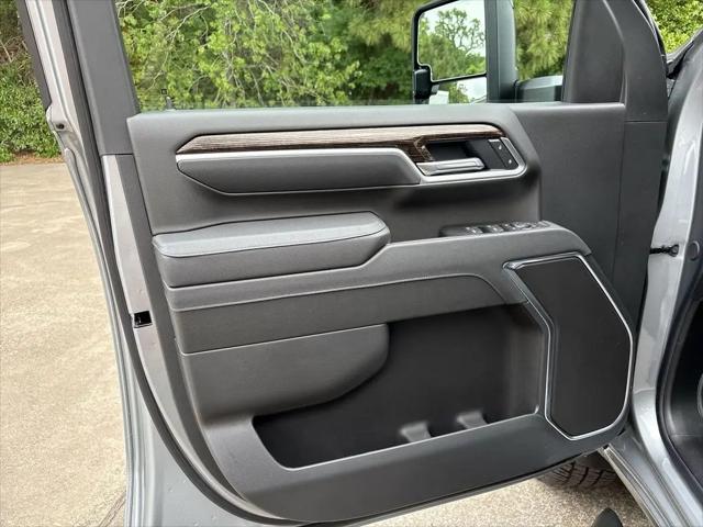 2026 GMC Sierra 2500HD Crew Cab, Standard Bed, SLE, 4WD