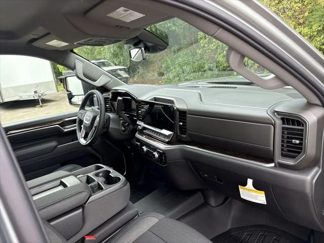 2026 GMC Sierra 2500HD Crew Cab, Standard Bed, SLE, 4WD