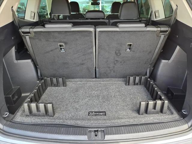 2025 Volkswagen Atlas 2.0T SEL Premium R-Line