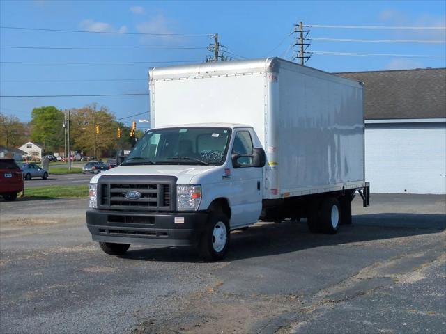 2024 Ford E-450 Cutaway Base