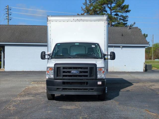 2024 Ford E-450 Cutaway Base