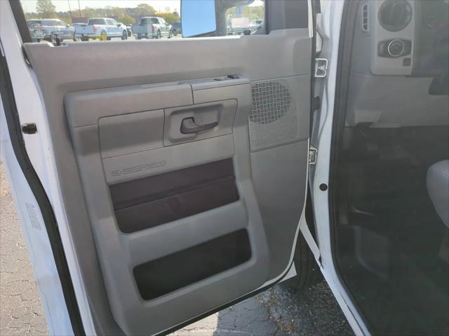2024 Ford E-450 Cutaway Base