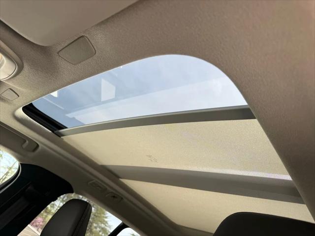 2026 Volvo XC40 Core, B5 AWD Gas (mild hybrid), Dark