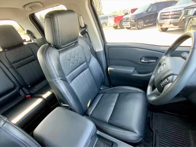 2024 Nissan Frontier Crew Cab SL 4x4