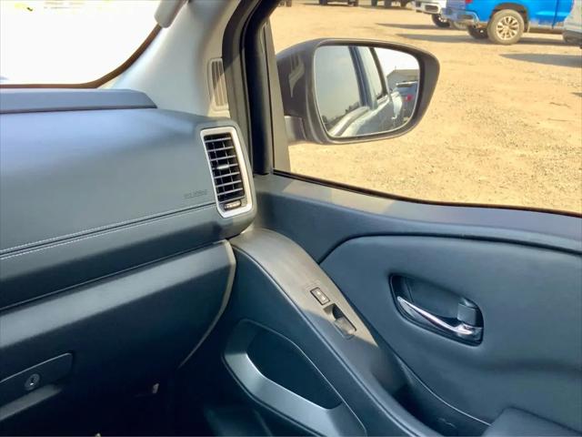 2024 Nissan Frontier Crew Cab SL 4x4