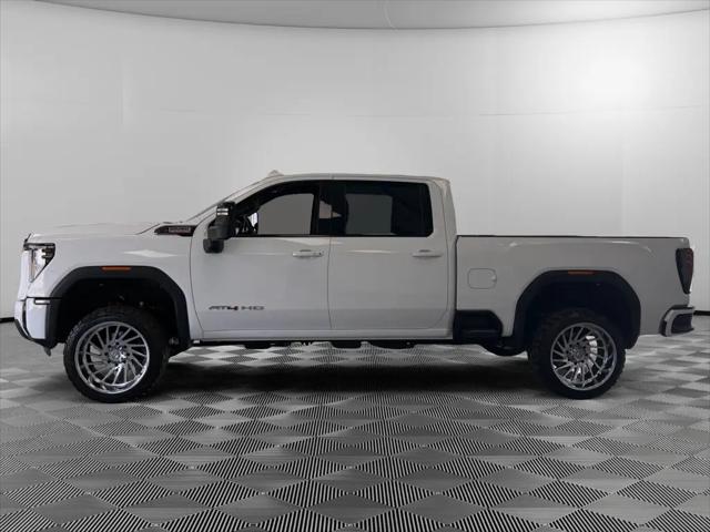 2025 GMC Sierra 2500HD 4WD Crew Cab Standard Bed AT4