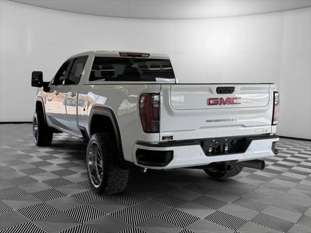 2025 GMC Sierra 2500HD 4WD Crew Cab Standard Bed AT4