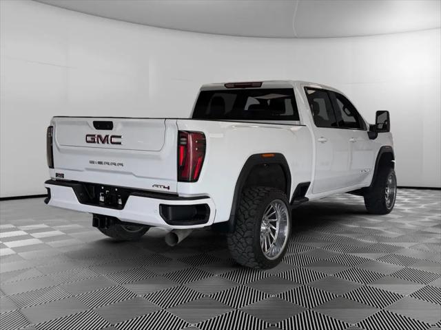 2025 GMC Sierra 2500HD 4WD Crew Cab Standard Bed AT4