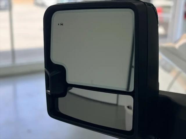 2025 GMC Sierra 2500HD 4WD Crew Cab Standard Bed AT4