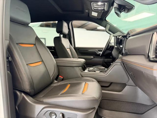 2025 GMC Sierra 2500HD 4WD Crew Cab Standard Bed AT4