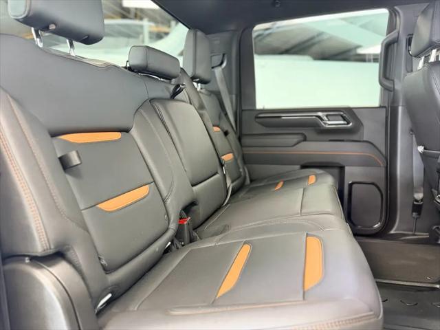 2025 GMC Sierra 2500HD 4WD Crew Cab Standard Bed AT4