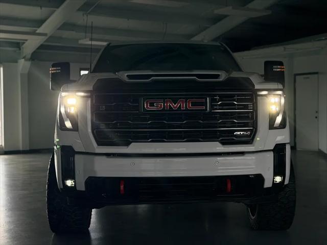 2025 GMC Sierra 2500HD 4WD Crew Cab Standard Bed AT4
