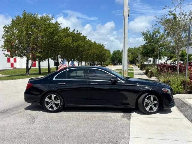 2018 Mercedes-Benz E-CLASS E 300 E 300