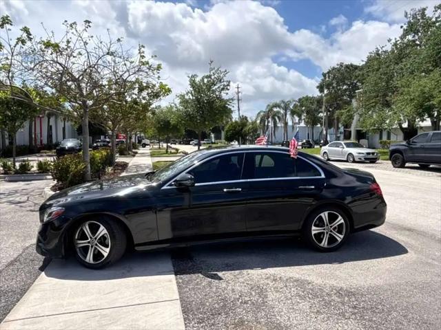 2018 Mercedes-Benz E-CLASS E 300 E 300