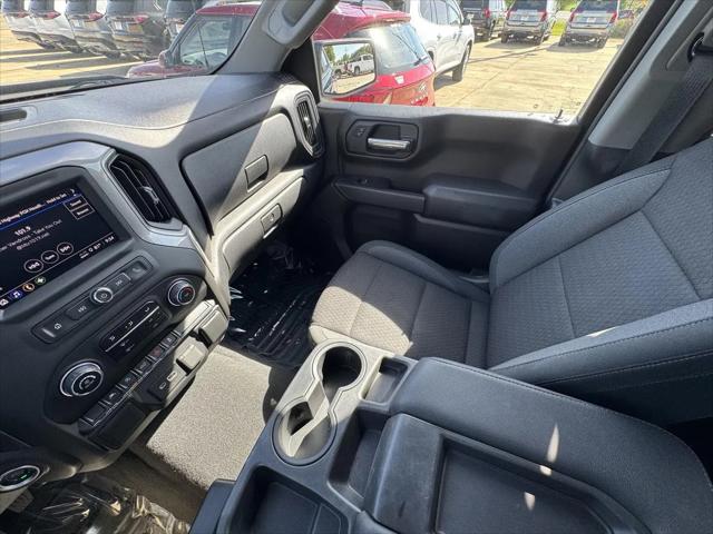 2023 Chevrolet Silverado 1500 4WD Crew Cab Short Bed Custom